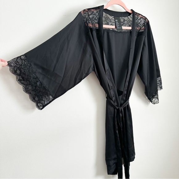 H&M Black Lace Satin Robe sz XS/S - Picture 5 of 9